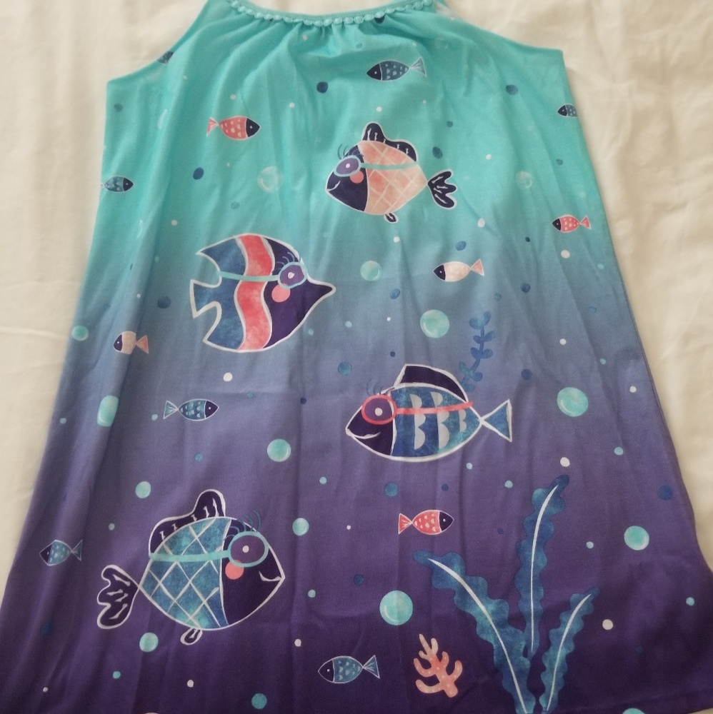 Girls nightgown never worn bit washed once